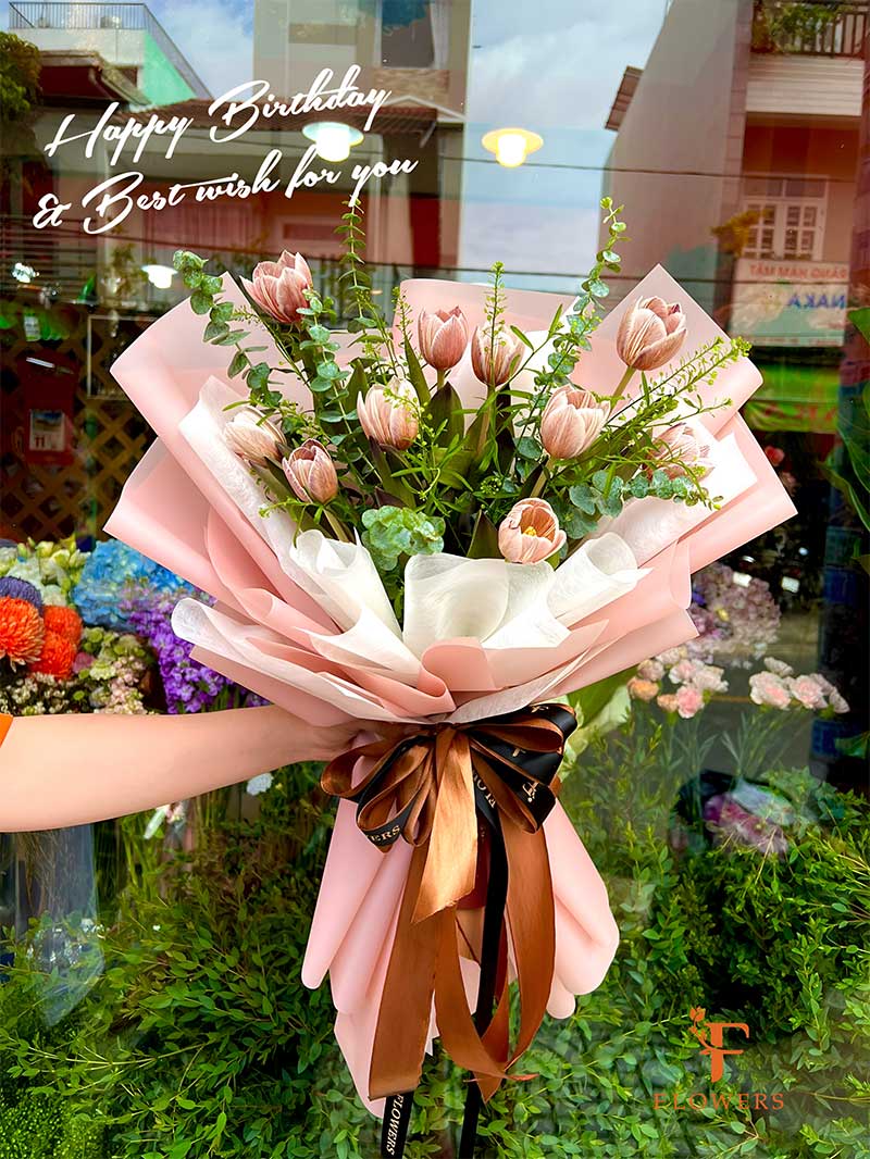 Shop Hoa Quận 7 F Flowers Tư Vấn Chọn Hoa Sinh Nhật Theo Độ Tuổi